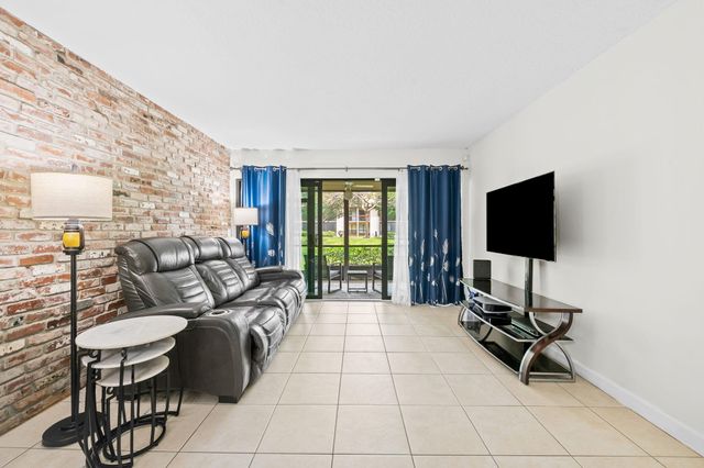 2257 SW 15th Street 183, Deerfield Beach, FL 33442