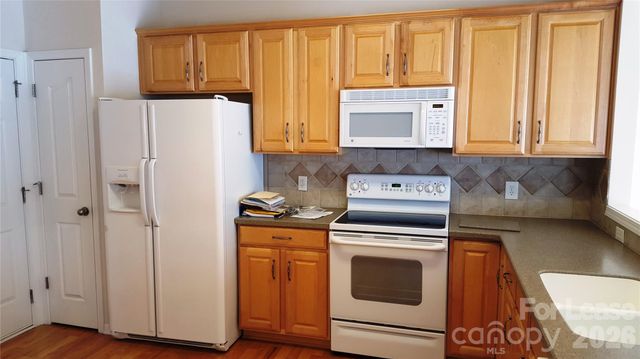 9043 Mcalwaine Preserve Avenue, Charlotte, NC 28277