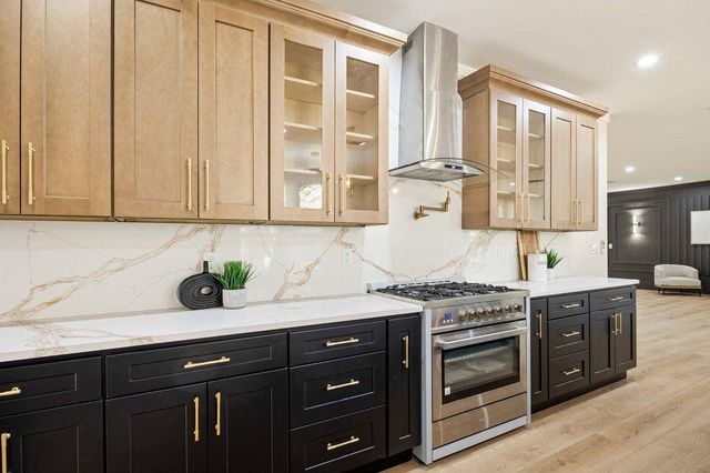 1755 SNAPFINGER Road, Decatur, GA 30032