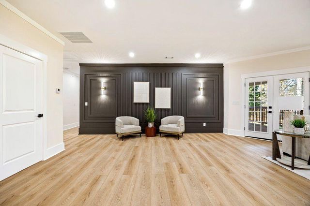 1755 SNAPFINGER Road, Decatur, GA 30032