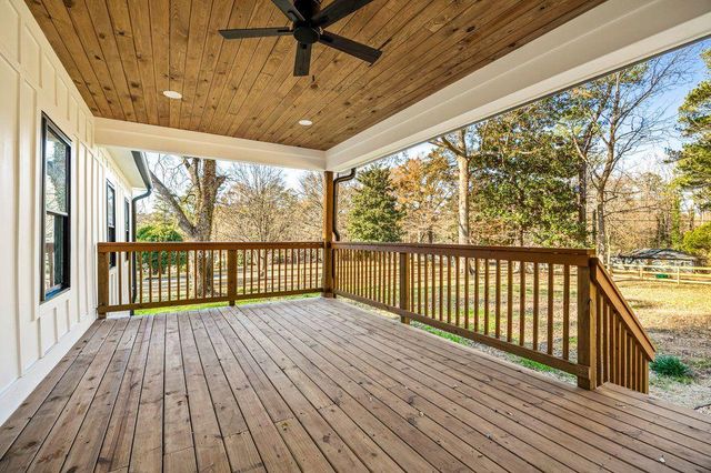 1755 SNAPFINGER Road, Decatur, GA 30032