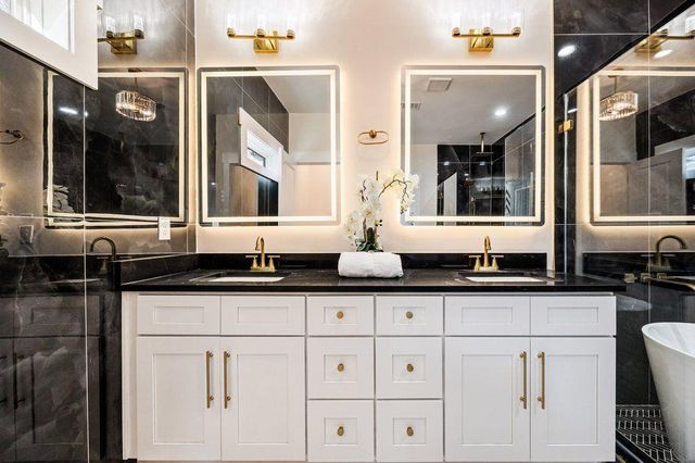 1755 SNAPFINGER Road, Decatur, GA 30032