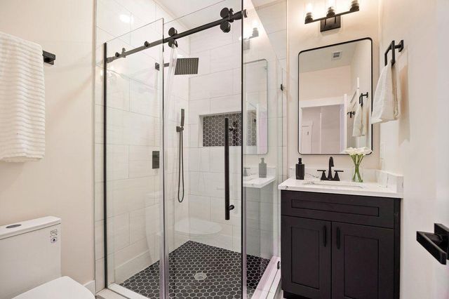 1755 SNAPFINGER Road, Decatur, GA 30032