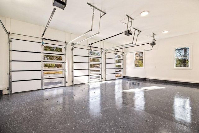 1755 SNAPFINGER Road, Decatur, GA 30032