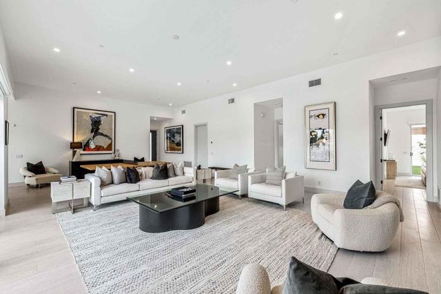 72985 Somera Road B, Palm Desert, CA 92260