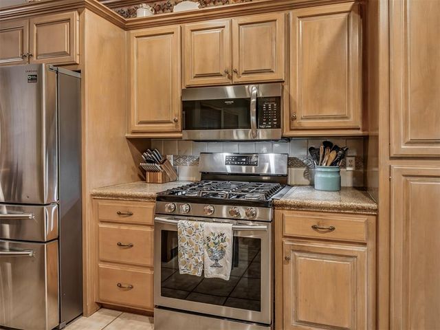 1804 Duckhawk Court, Edmond, OK 73003