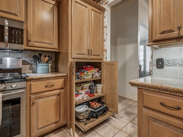 1804 Duckhawk Court, Edmond, OK 73003