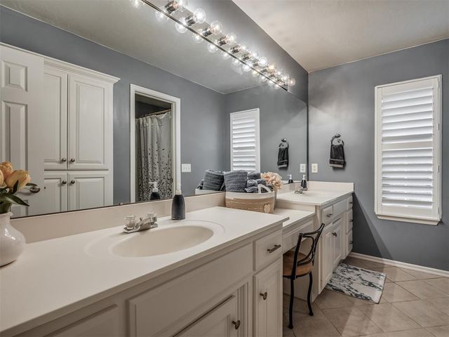 1804 Duckhawk Court, Edmond, OK 73003