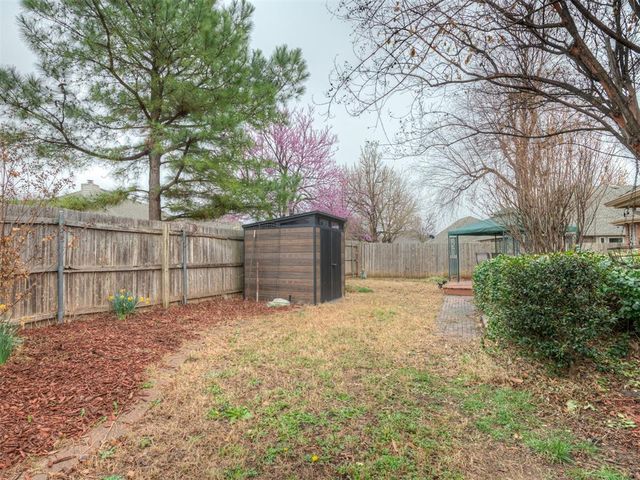 1804 Duckhawk Court, Edmond, OK 73003