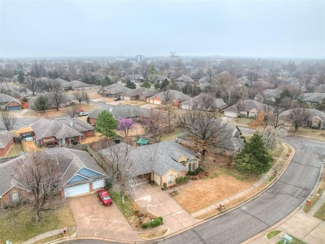 1804 Duckhawk Court, Edmond, OK 73003