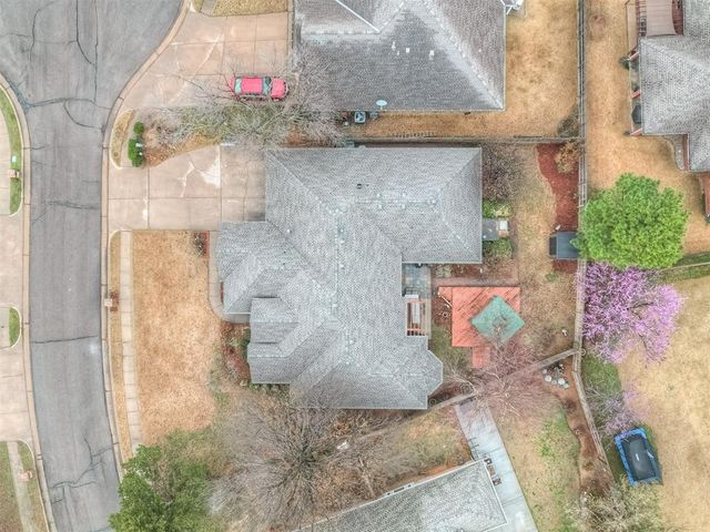 1804 Duckhawk Court, Edmond, OK 73003