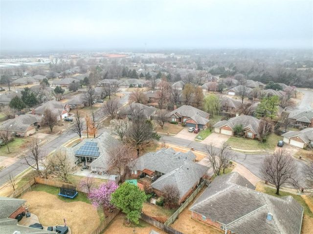 1804 Duckhawk Court, Edmond, OK 73003