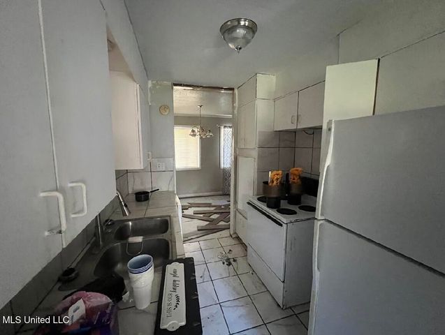 1109 Wooddell Drive, Jackson, MS 39212