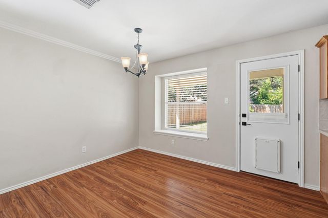 2674 BRADLEY LN, Round Rock, TX 78664