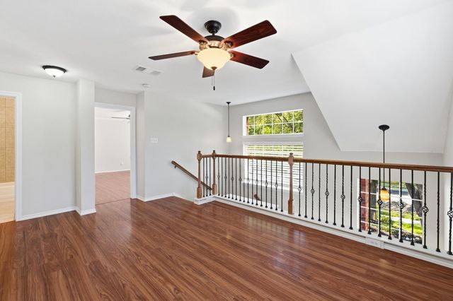 2674 BRADLEY LN, Round Rock, TX 78664