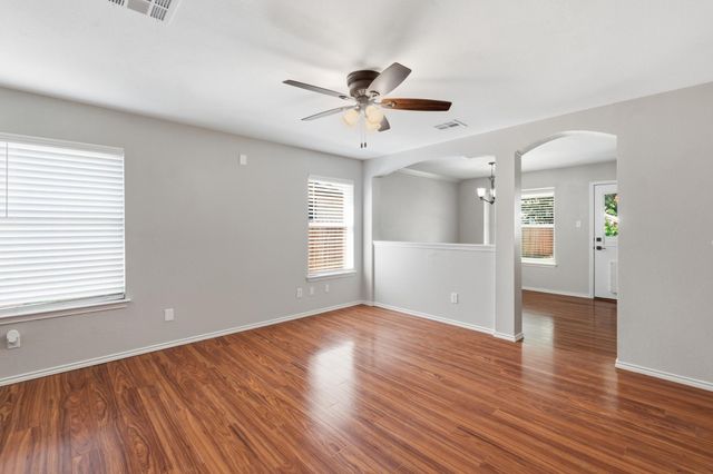 2674 BRADLEY LN, Round Rock, TX 78664