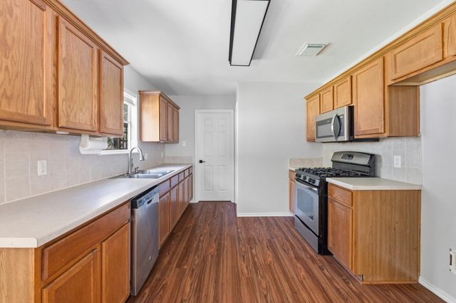 2674 BRADLEY LN, Round Rock, TX 78664