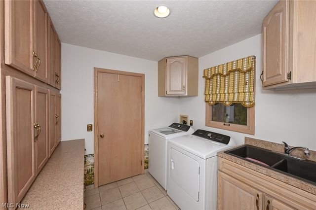 9083 Woodcrest Drive, Brecksville, OH 44141