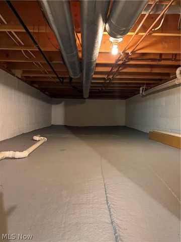 9083 Woodcrest Drive, Brecksville, OH 44141