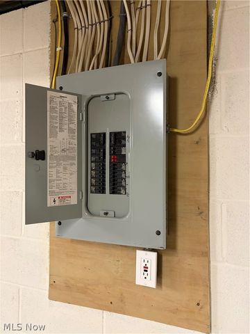 9083 Woodcrest Drive, Brecksville, OH 44141