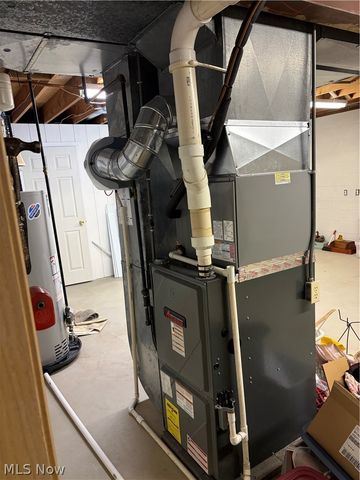 9083 Woodcrest Drive, Brecksville, OH 44141