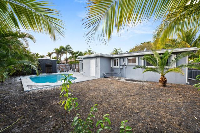 2152 NE 62nd Street, Fort Lauderdale, FL 33308