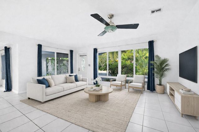 2152 NE 62nd Street, Fort Lauderdale, FL 33308