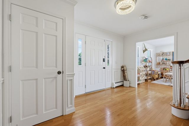50 Meadowlark Dr, Seekonk, MA 02771