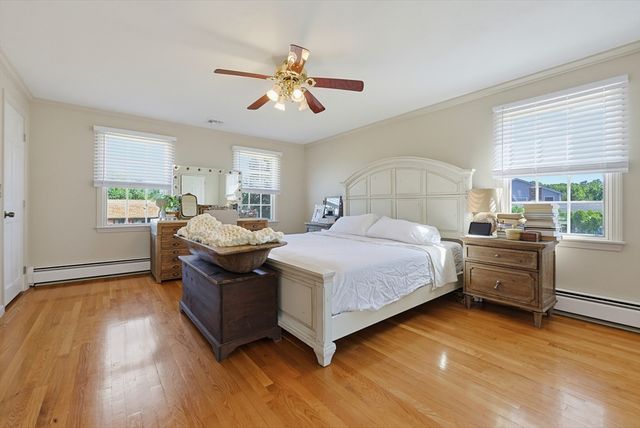 50 Meadowlark Dr, Seekonk, MA 02771