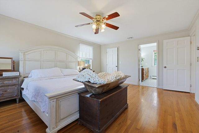 50 Meadowlark Dr, Seekonk, MA 02771
