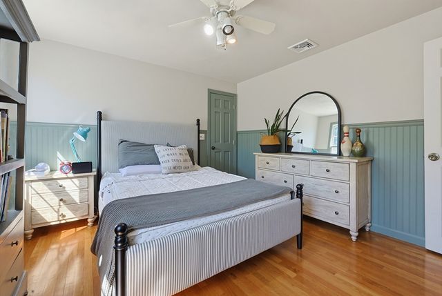 50 Meadowlark Dr, Seekonk, MA 02771