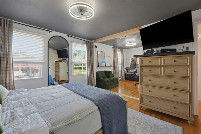 50 Meadowlark Dr, Seekonk, MA 02771