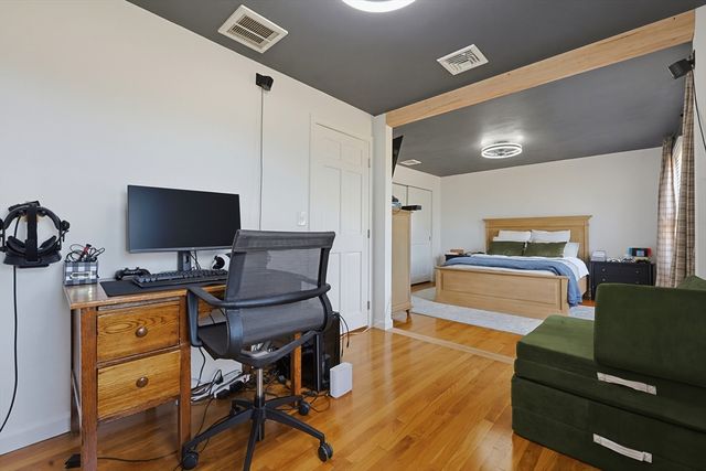 50 Meadowlark Dr, Seekonk, MA 02771