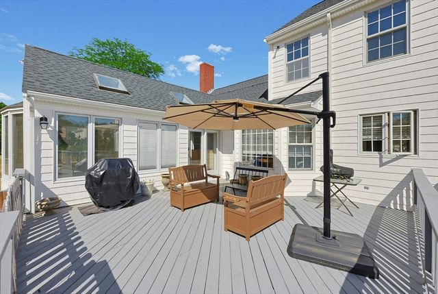 50 Meadowlark Dr, Seekonk, MA 02771