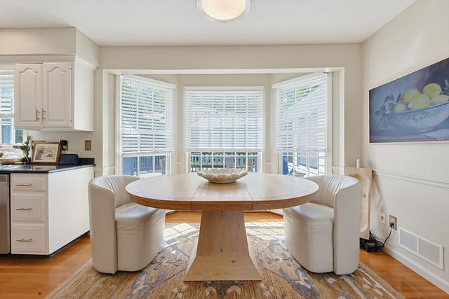 50 Meadowlark Dr, Seekonk, MA 02771