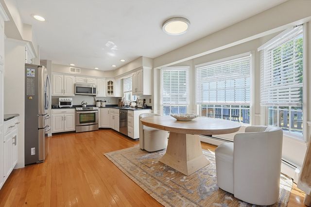 50 Meadowlark Dr, Seekonk, MA 02771