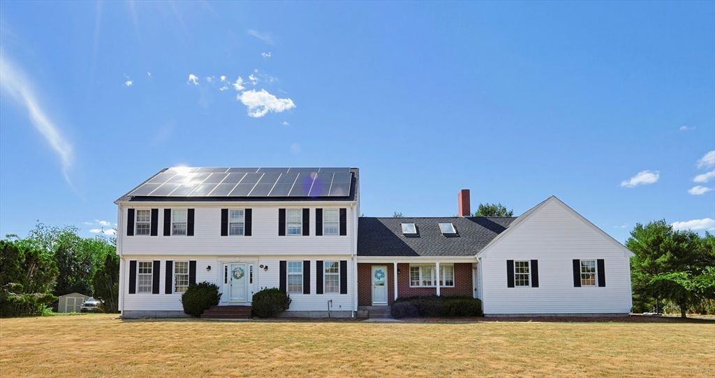 50 Meadowlark Dr, Seekonk, MA 02771