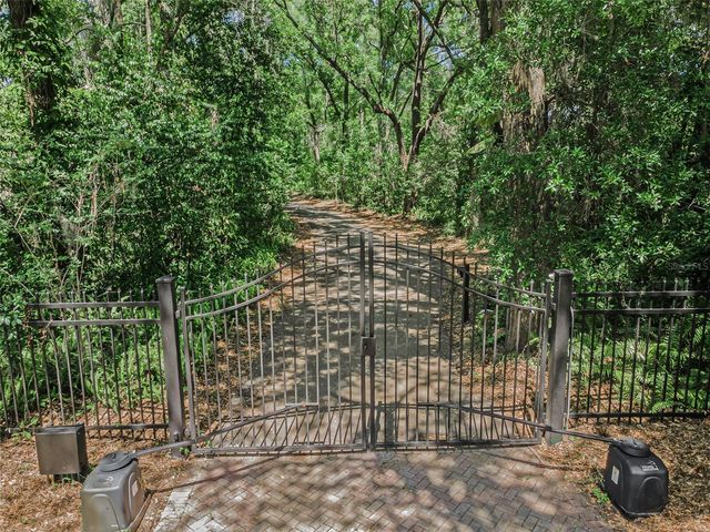 8602 BONNIE COVE LANE, Odessa, FL 33556