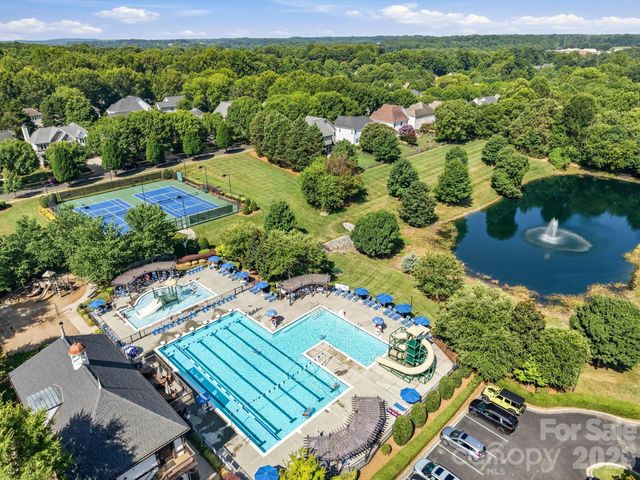 16308 Hallaton Drive, Huntersville, NC 28078