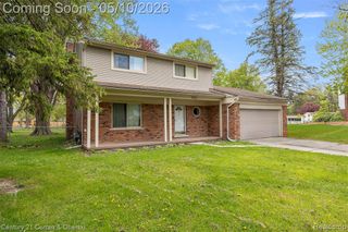 8834 Dublin Way, Sterling Heights, MI 48314