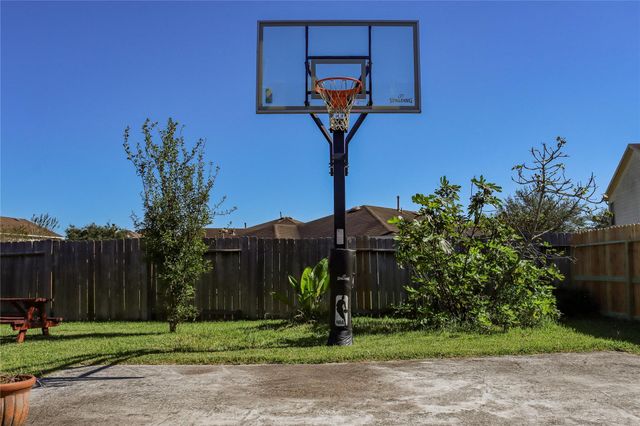 14123 Autumn Ridge Trail Drive, Houston, TX 77048