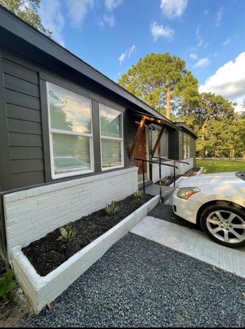 425 Plymouth Street, Houston, TX 77022