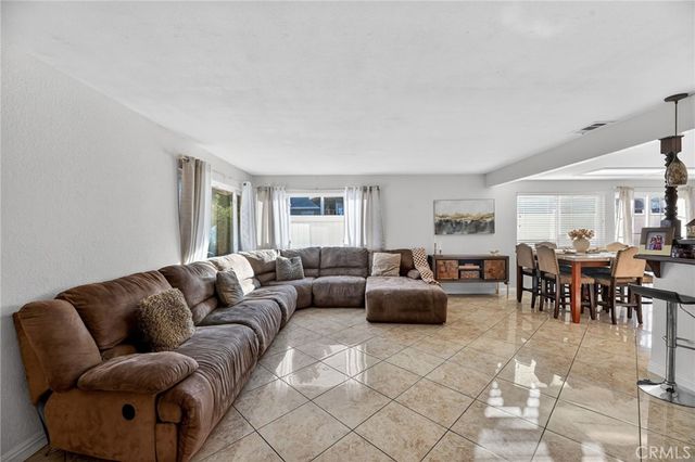 32869 Wildomar Trail, Wildomar, CA 92595