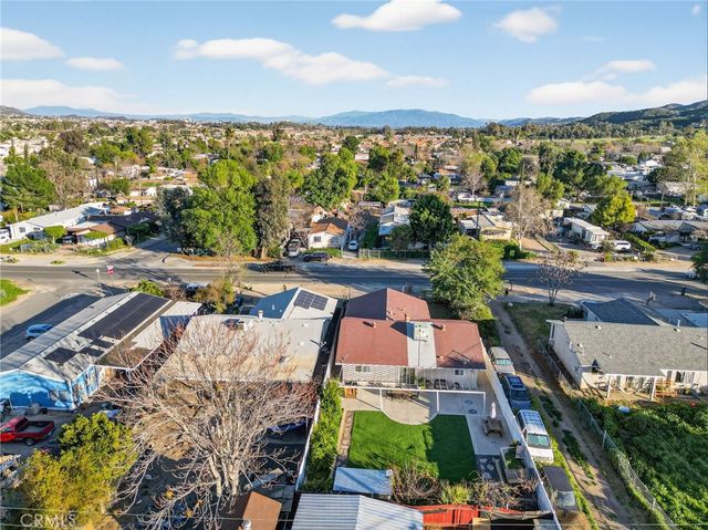 32869 Wildomar Trail, Wildomar, CA 92595