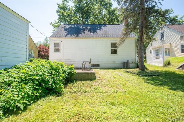 44 Beverly Place, Hamburg, NY 14075
