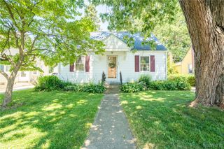44 Beverly Place, Hamburg, NY 14075