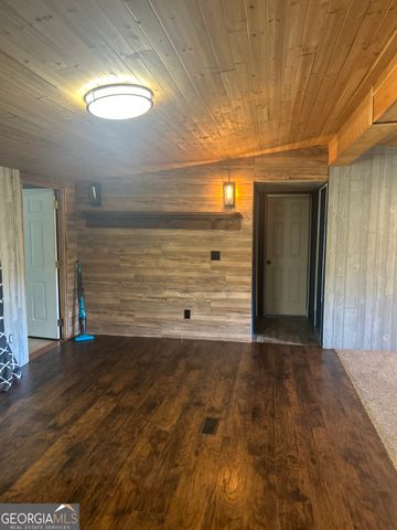 38 Karate Lane, Tiger, GA 30576