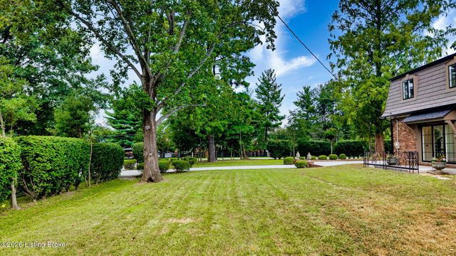801 Greenwillow Way, Louisville, KY 40223