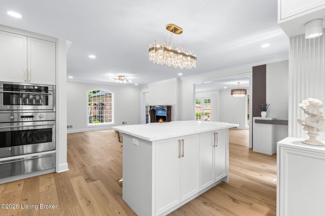 801 Greenwillow Way, Louisville, KY 40223