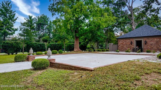 801 Greenwillow Way, Louisville, KY 40223